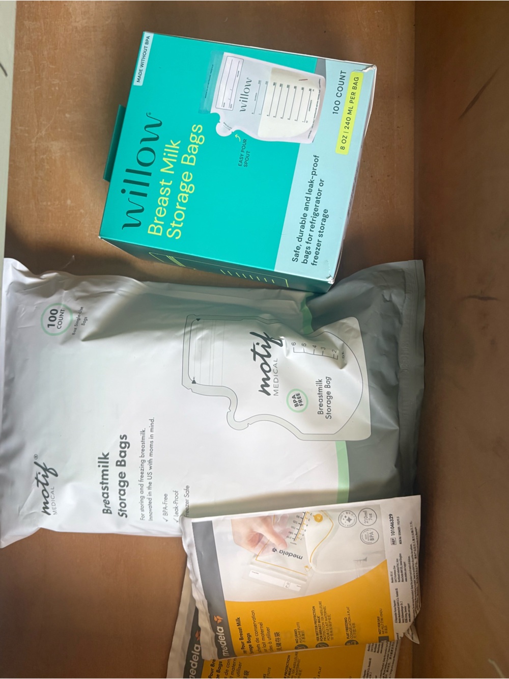 Willow Breast Milk Storage Bags - Teal Box & White Packaging (more than 200 bags
